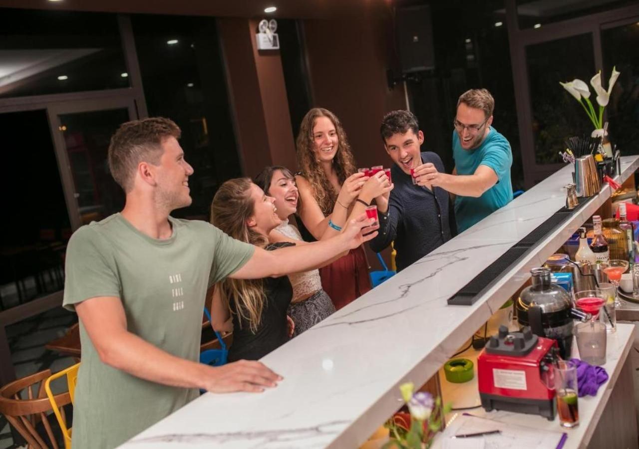 Catba Backpackers Hostel & Pool Bar Chan Chau 외부 사진